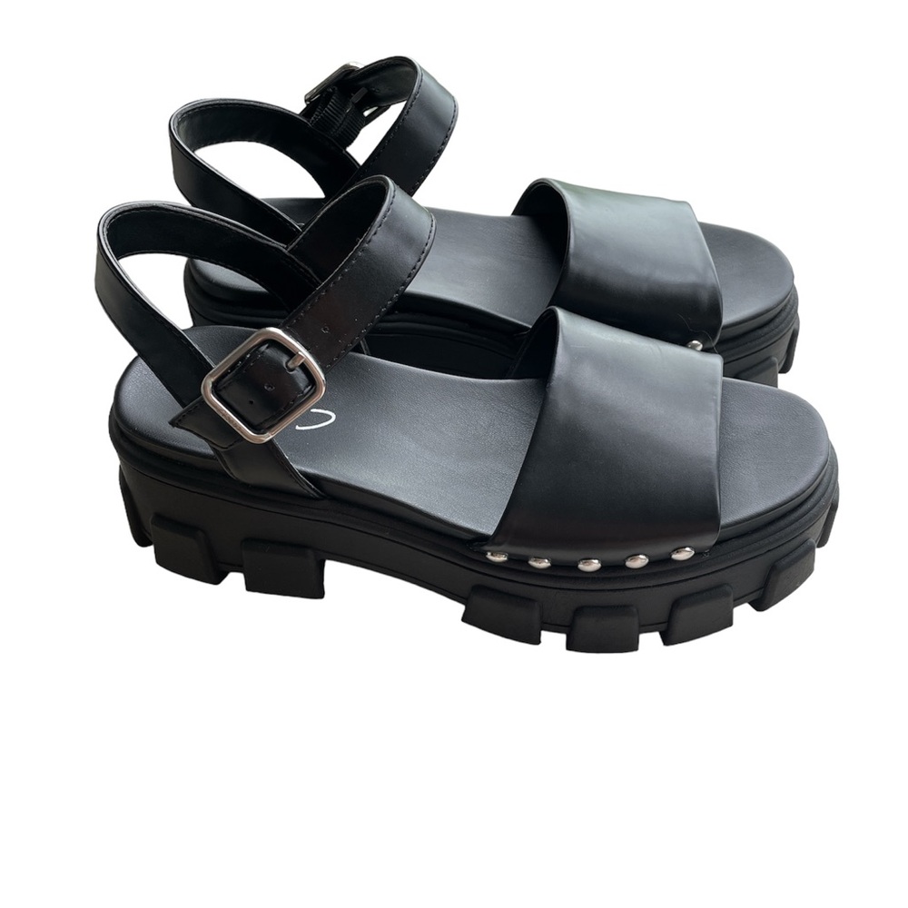 Circus NY By Sam Eldelman Lug Sole Studded Platform Sandal